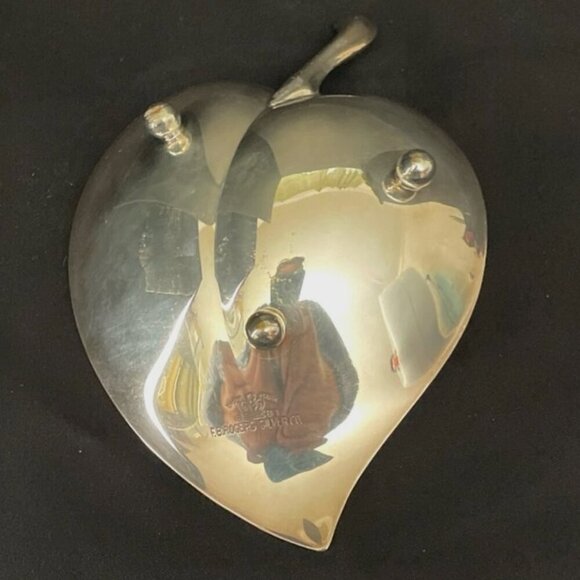 FB Rogers Silver Co Silver Plate Leaf Shaped Dish 3 Ball Feet Candy Trinket Nuts - Picture 3 of 3